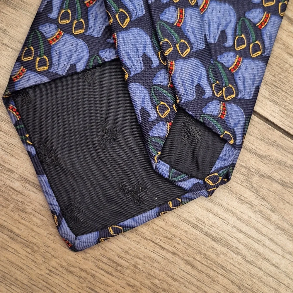 BROOKS BROTHERS Makers USA Navy Blue Polar‎ Bears Pattern Silk Mens Tie VTG